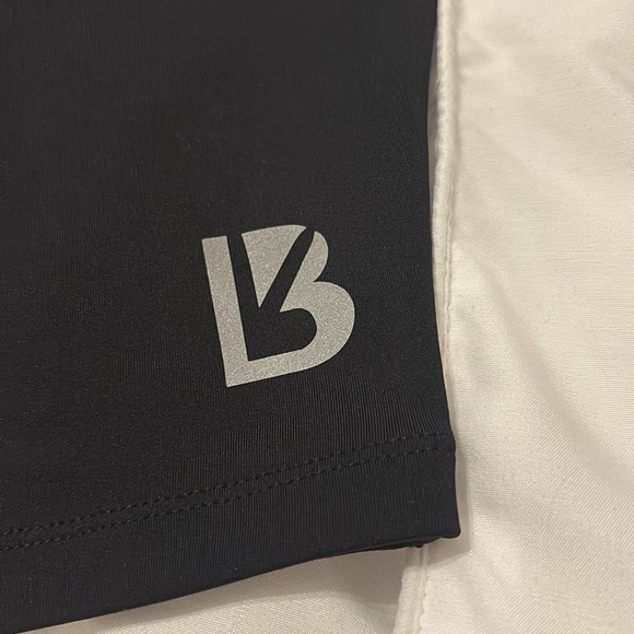 Buffbunny Aurora Black Crop Top - Picture 3 of 4